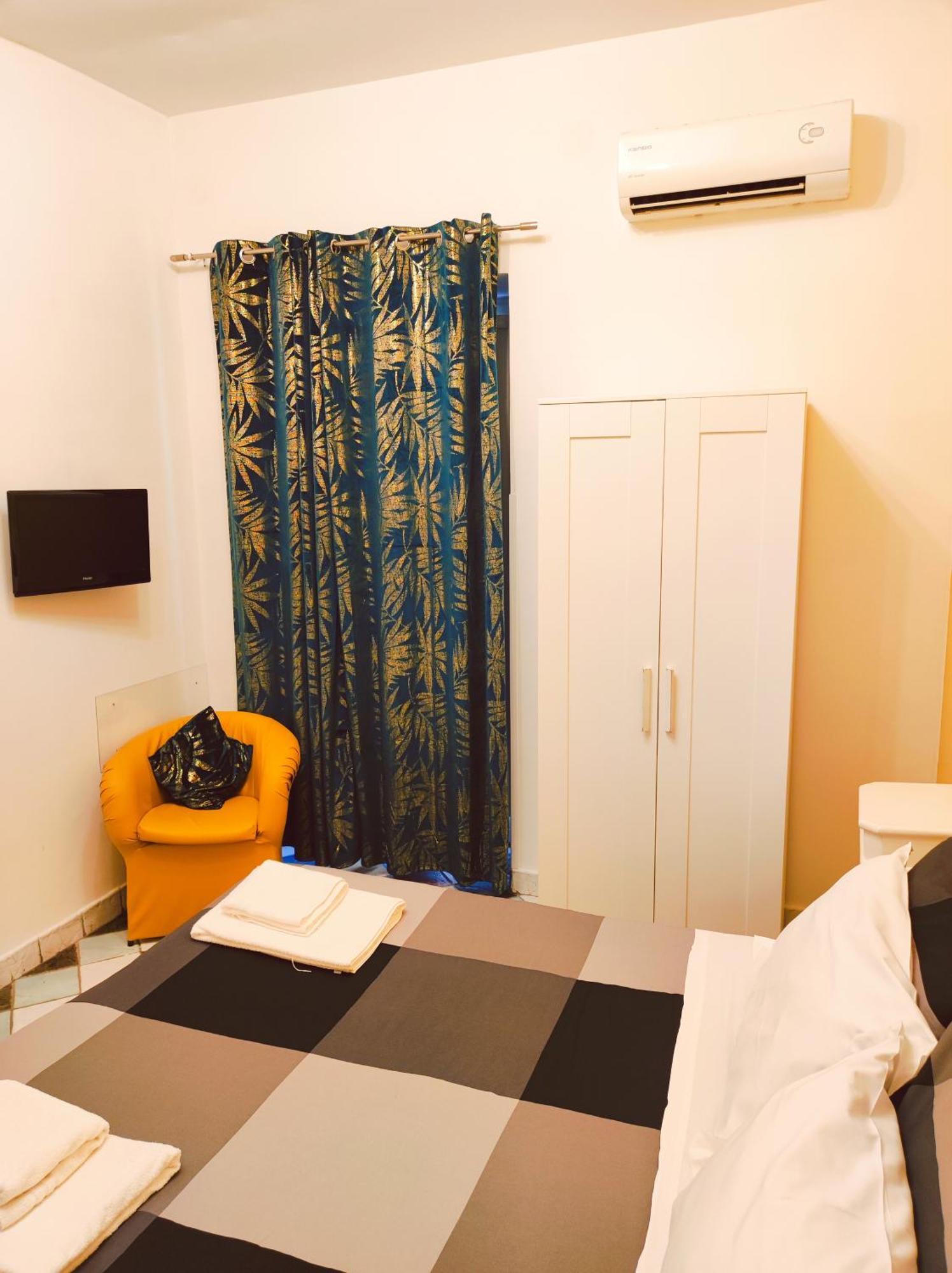 Firenze32 Bed & Breakfast Наполи Стая снимка