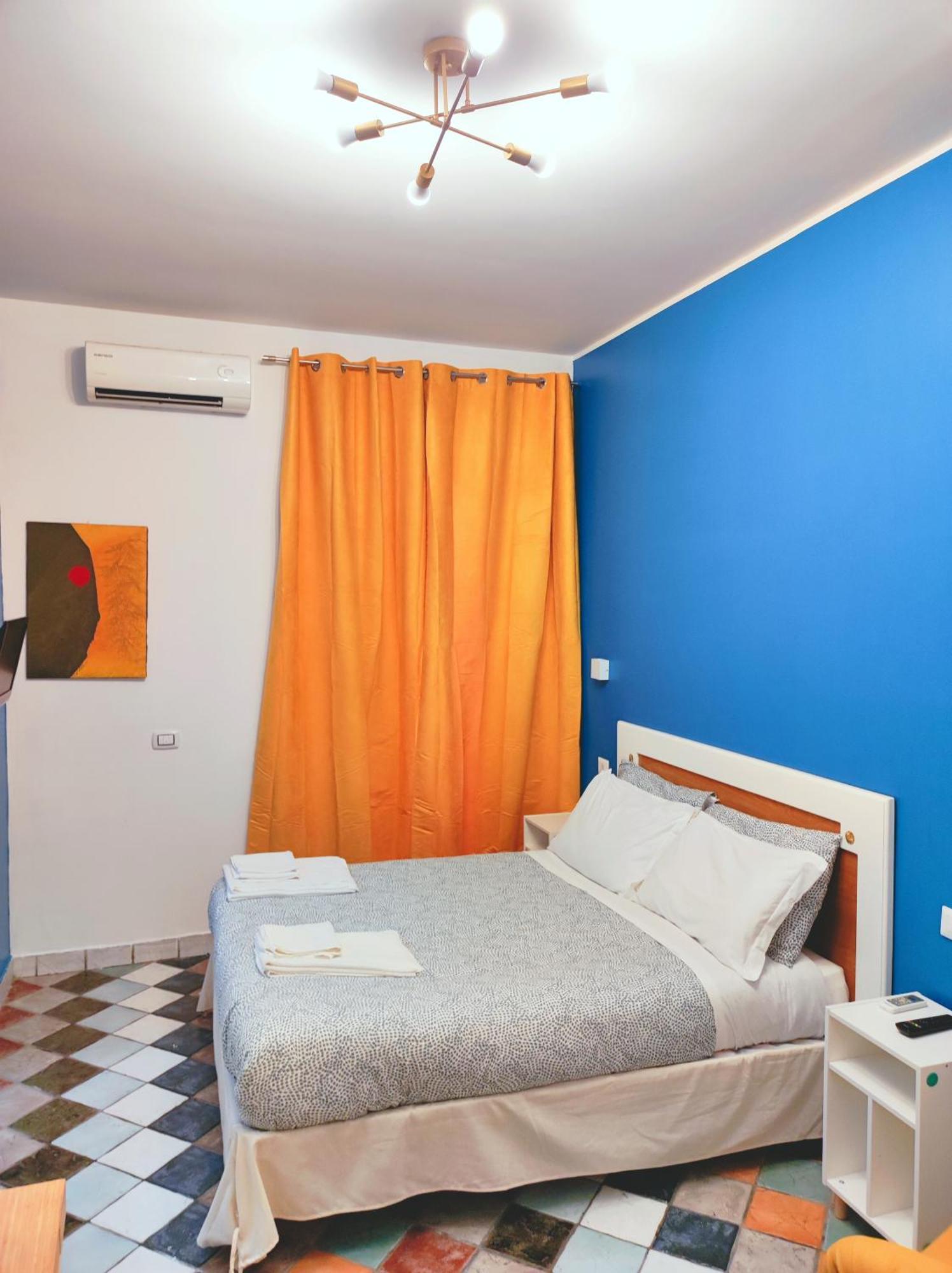 Firenze32 Bed & Breakfast Наполи Стая снимка